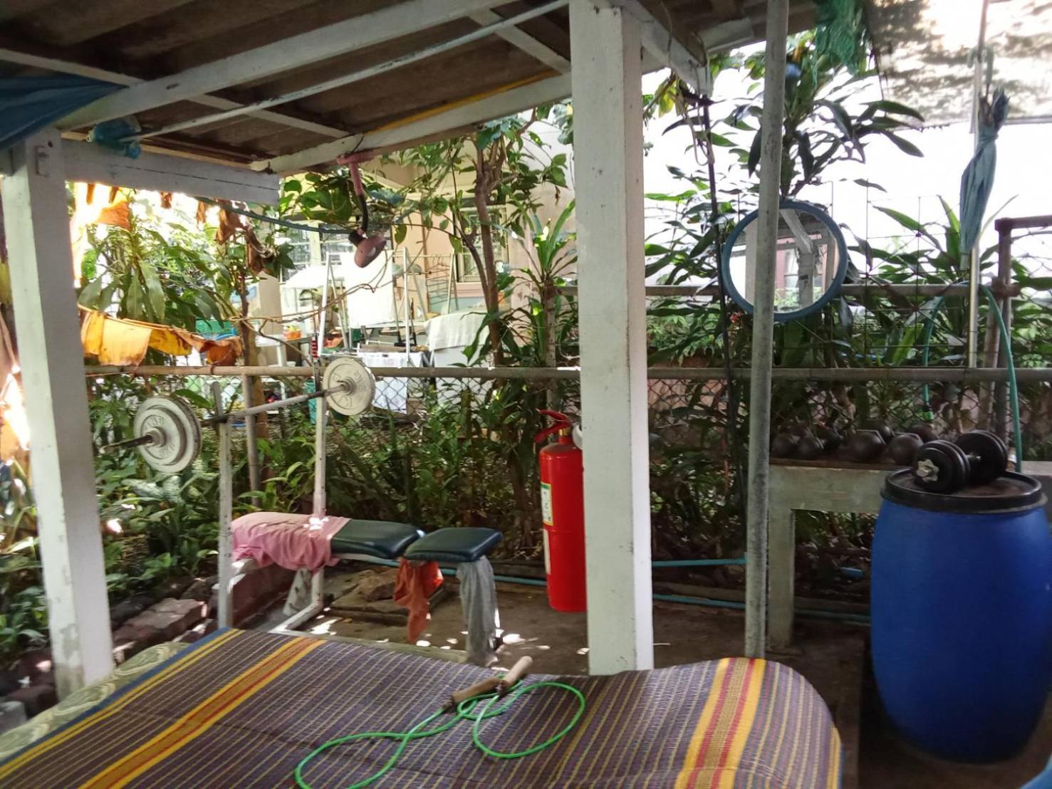 Young And Beautiful Bangkok Exterior photo